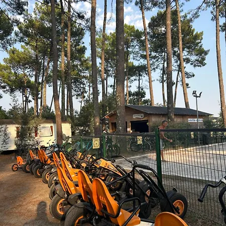 Camping MH 279 BORA-BORA 6-8 personnes 3ch 1sdb tout confort dans camping 4 étoiles avec parc aquatique chauffé Saint-Julien-en-Born